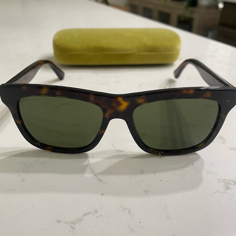 Gucci Rectangular Acetate Sunglasses
